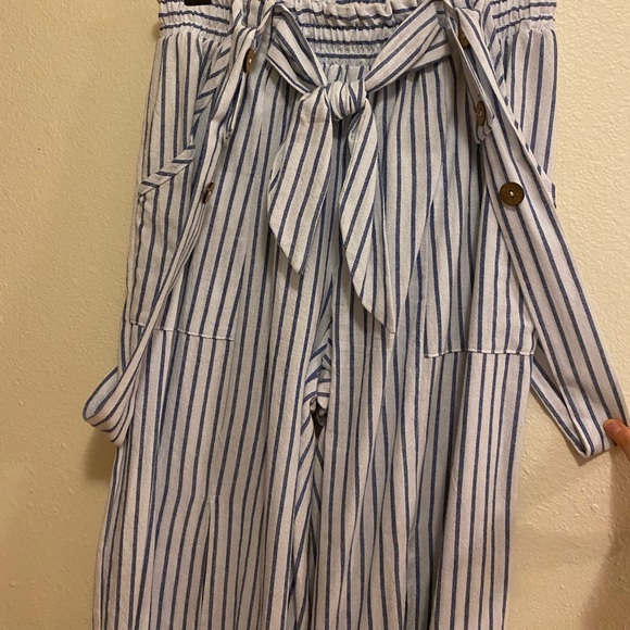 💙🤍 Adjustable straps. - Picture 4 of 6